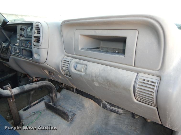 image for item K5759 1998 Chevrolet Cheyenne 3500 flatbed pickup truck