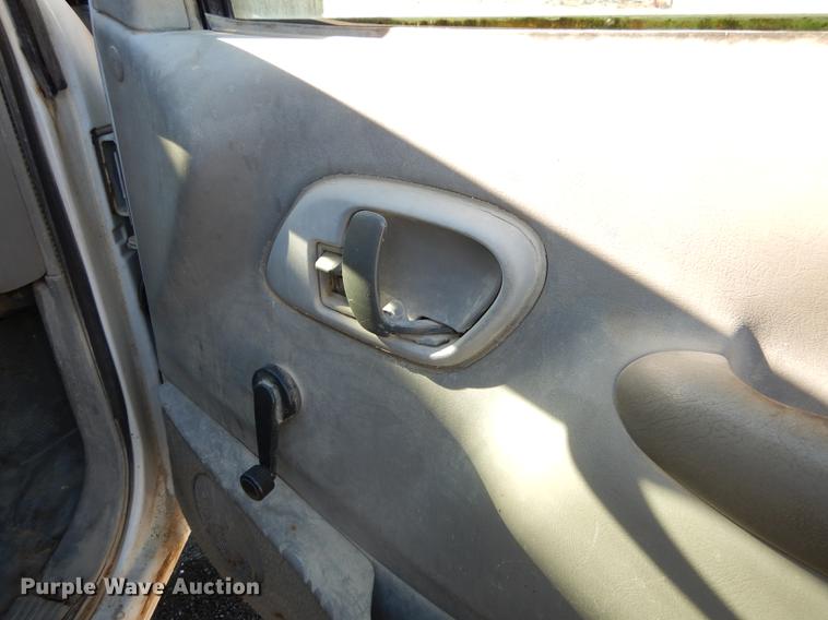 image for item K5759 1998 Chevrolet Cheyenne 3500 flatbed pickup truck