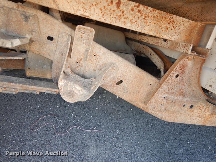 image for item K5759 1998 Chevrolet Cheyenne 3500 flatbed pickup truck