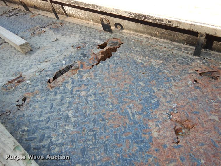 image for item K5759 1998 Chevrolet Cheyenne 3500 flatbed pickup truck