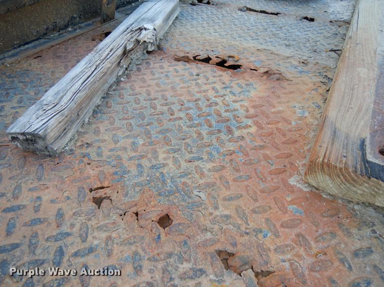 image for item K5759 1998 Chevrolet Cheyenne 3500 flatbed pickup truck