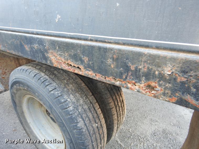 image for item K5759 1998 Chevrolet Cheyenne 3500 flatbed pickup truck