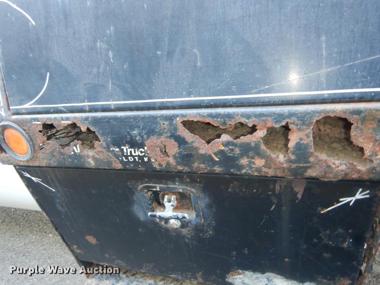 image for item K5759 1998 Chevrolet Cheyenne 3500 flatbed pickup truck