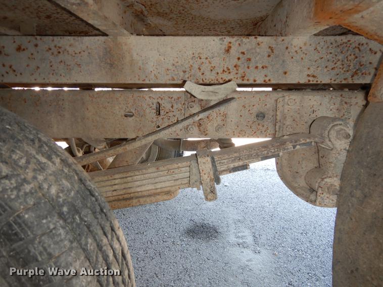 image for item K5759 1998 Chevrolet Cheyenne 3500 flatbed pickup truck