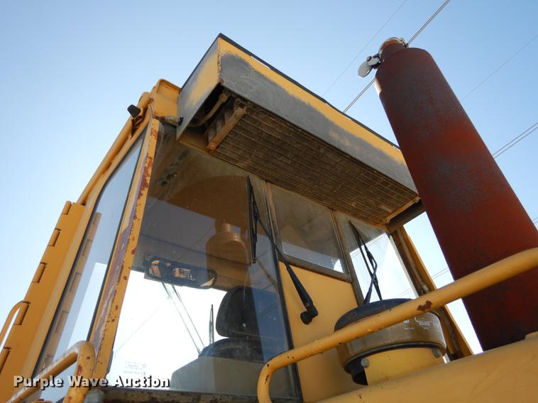 image for item K5760 1992 Caterpillar 953 track loader