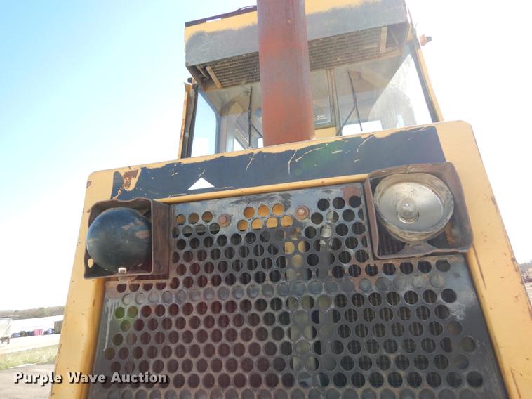 image for item K5760 1992 Caterpillar 953 track loader