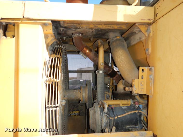 image for item K5760 1992 Caterpillar 953 track loader