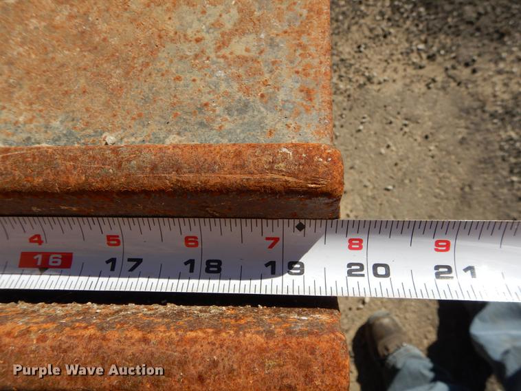 image for item K5760 1992 Caterpillar 953 track loader