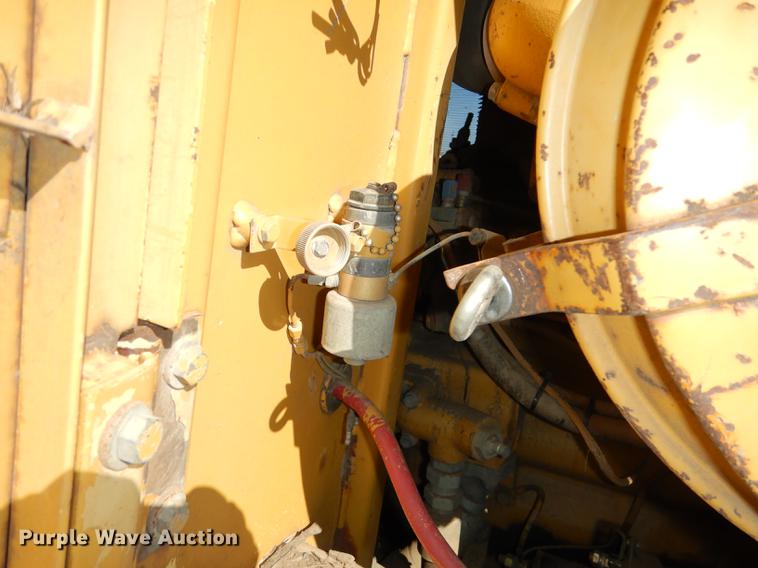 image for item K5760 1992 Caterpillar 953 track loader