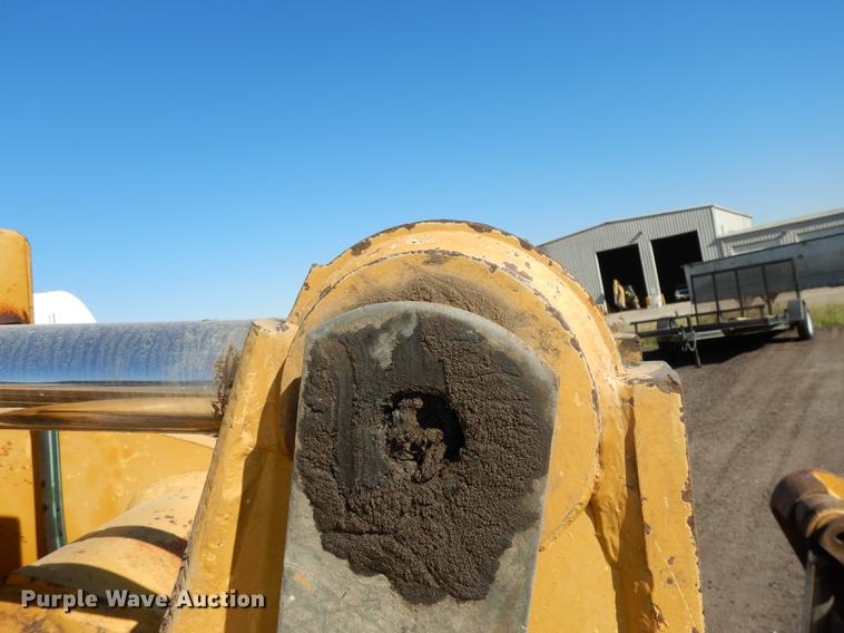 image for item K5760 1992 Caterpillar 953 track loader