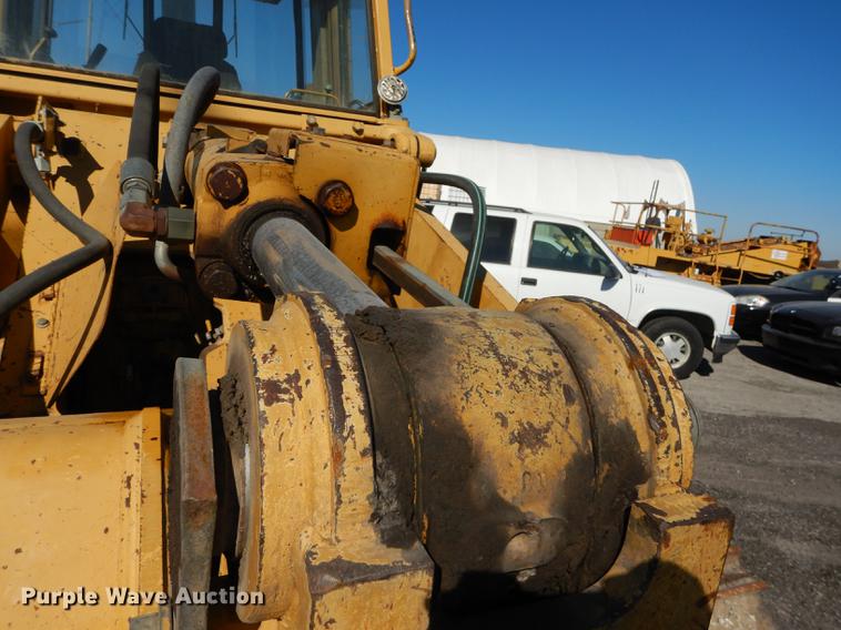 image for item K5760 1992 Caterpillar 953 track loader