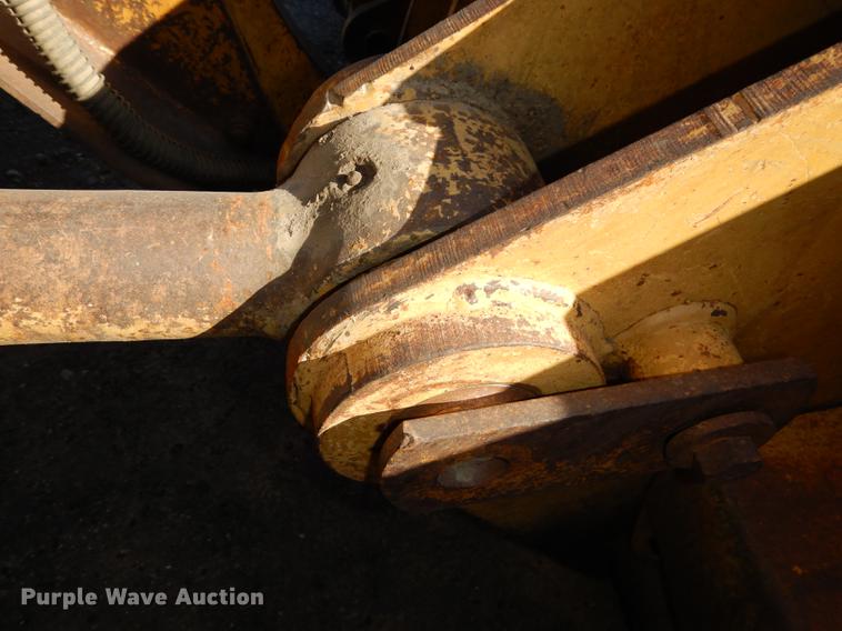 image for item K5760 1992 Caterpillar 953 track loader