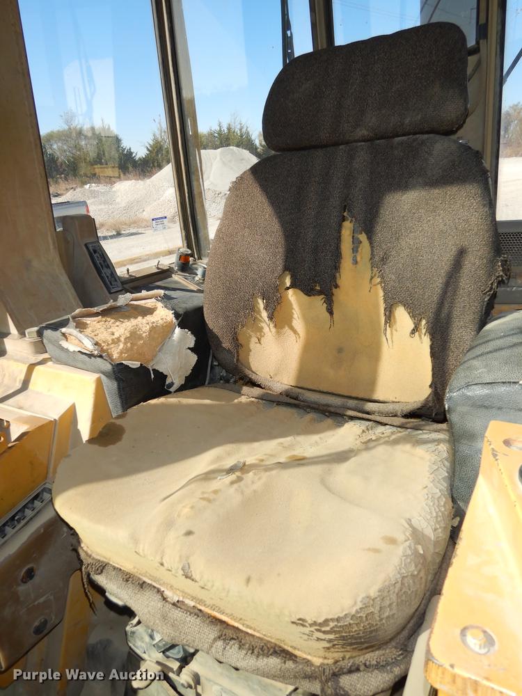 image for item K5760 1992 Caterpillar 953 track loader