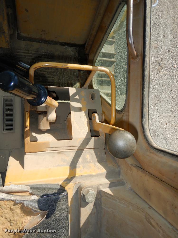 image for item K5760 1992 Caterpillar 953 track loader