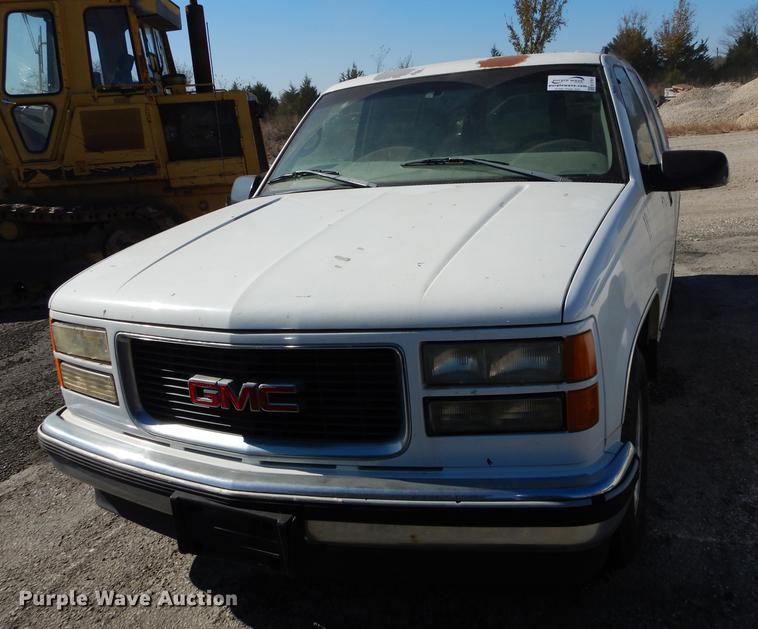 image for item K5761 1999 GMC Yukon 1500 SLE SUV