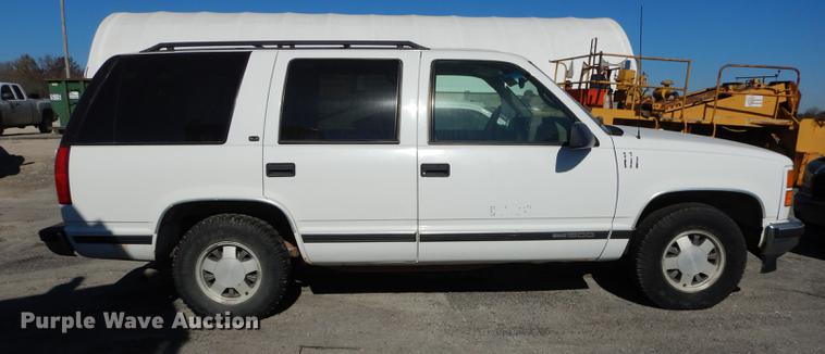 image for item K5761 1999 GMC Yukon 1500 SLE SUV