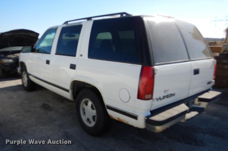 image for item K5761 1999 GMC Yukon 1500 SLE SUV