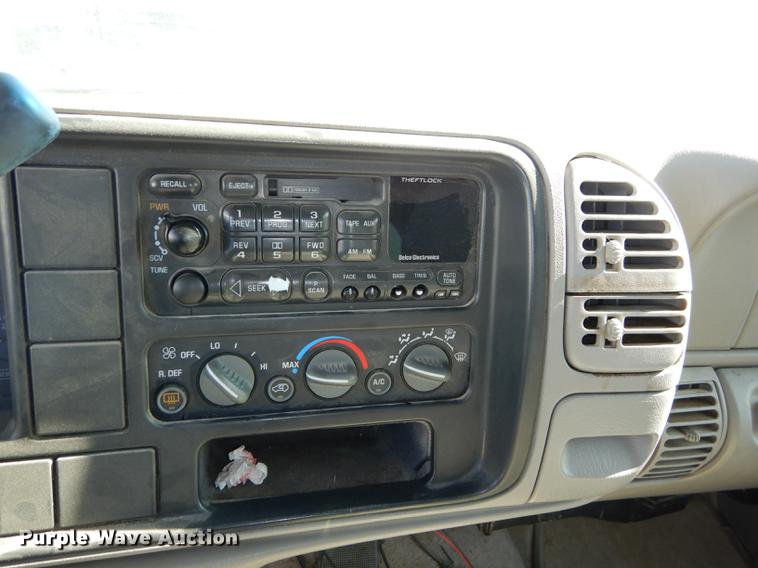 image for item K5761 1999 GMC Yukon 1500 SLE SUV