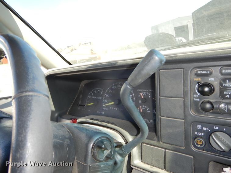 image for item K5761 1999 GMC Yukon 1500 SLE SUV