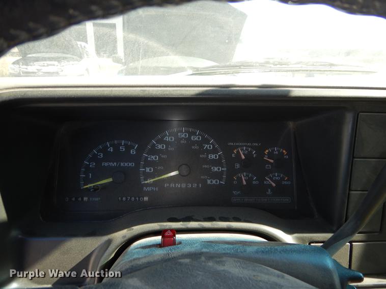 image for item K5761 1999 GMC Yukon 1500 SLE SUV