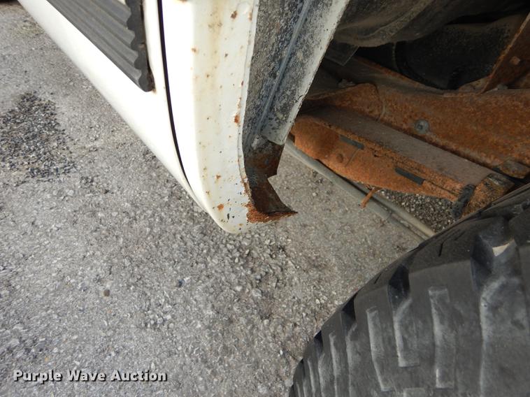 image for item K5761 1999 GMC Yukon 1500 SLE SUV