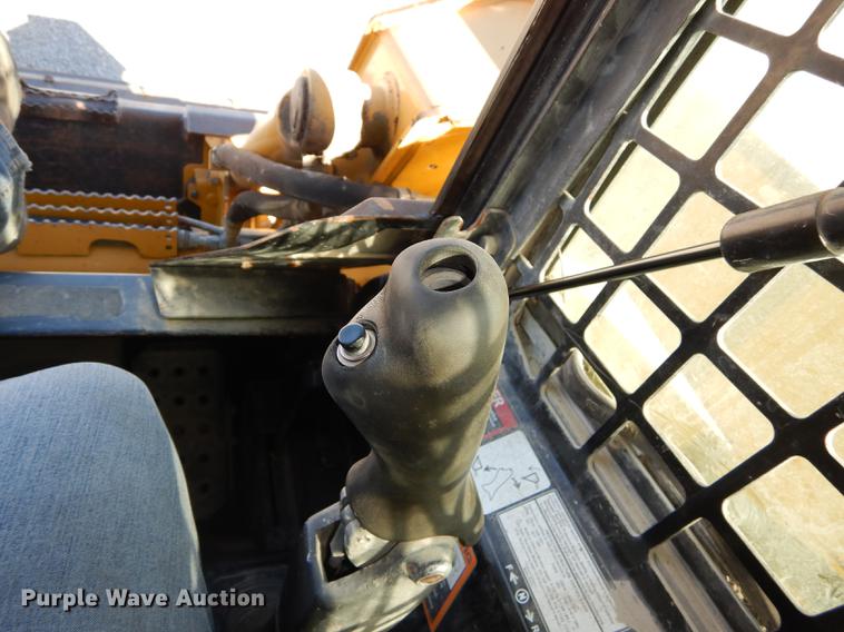 image for item K5776 2006 John Deere CT332 skid steer