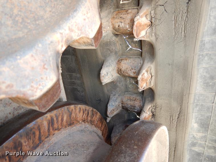 image for item K5776 2006 John Deere CT332 skid steer