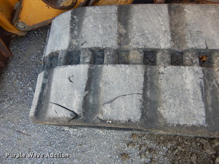 image for item K5776 2006 John Deere CT332 skid steer