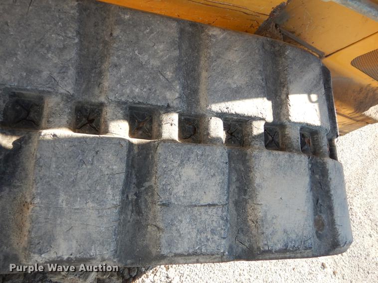 image for item K5776 2006 John Deere CT332 skid steer