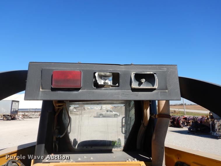 image for item K5776 2006 John Deere CT332 skid steer