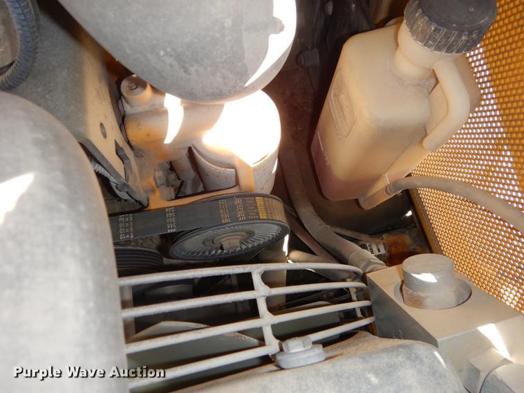 image for item K5776 2006 John Deere CT332 skid steer