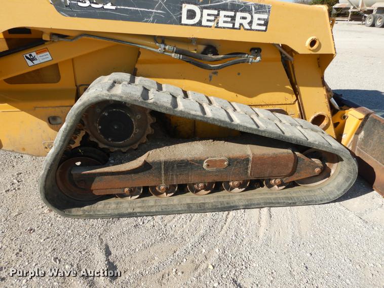 image for item K5776 2006 John Deere CT332 skid steer