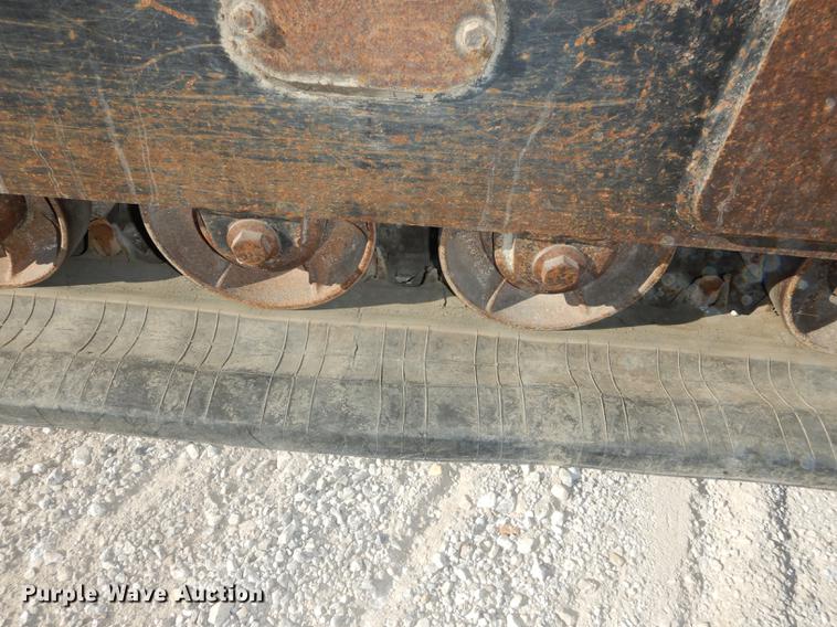 image for item K5776 2006 John Deere CT332 skid steer