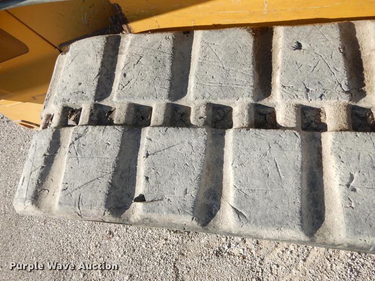 image for item K5776 2006 John Deere CT332 skid steer