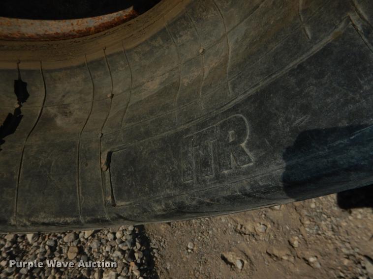 image for item K5776 2006 John Deere CT332 skid steer