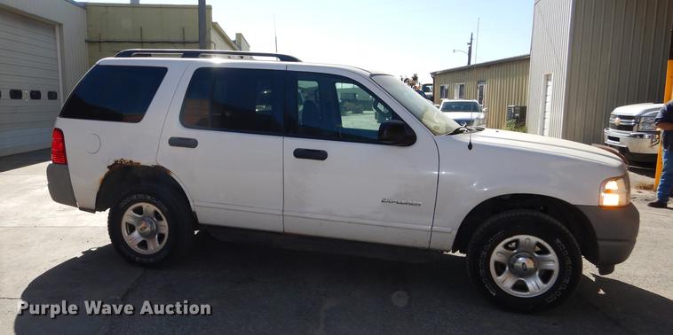image for item K5824 2002 Ford Explorer SUV