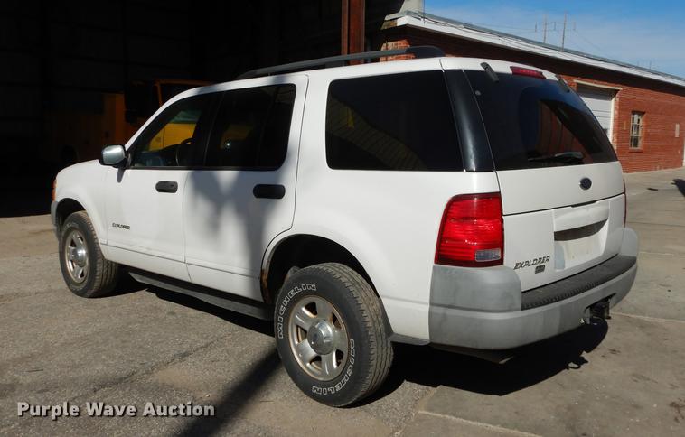 image for item K5824 2002 Ford Explorer SUV