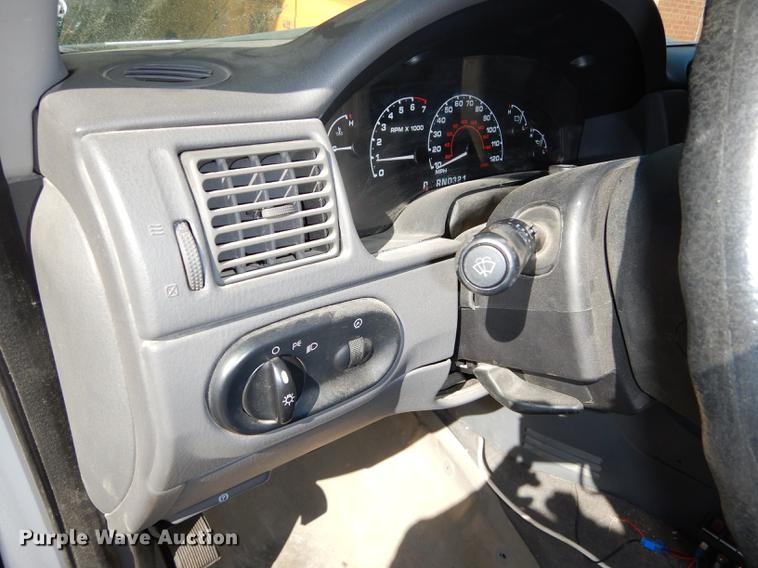 image for item K5824 2002 Ford Explorer SUV