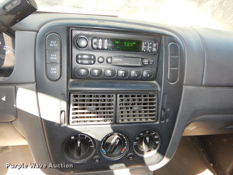 image for item K5824 2002 Ford Explorer SUV