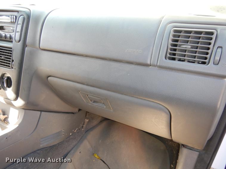 image for item K5824 2002 Ford Explorer SUV