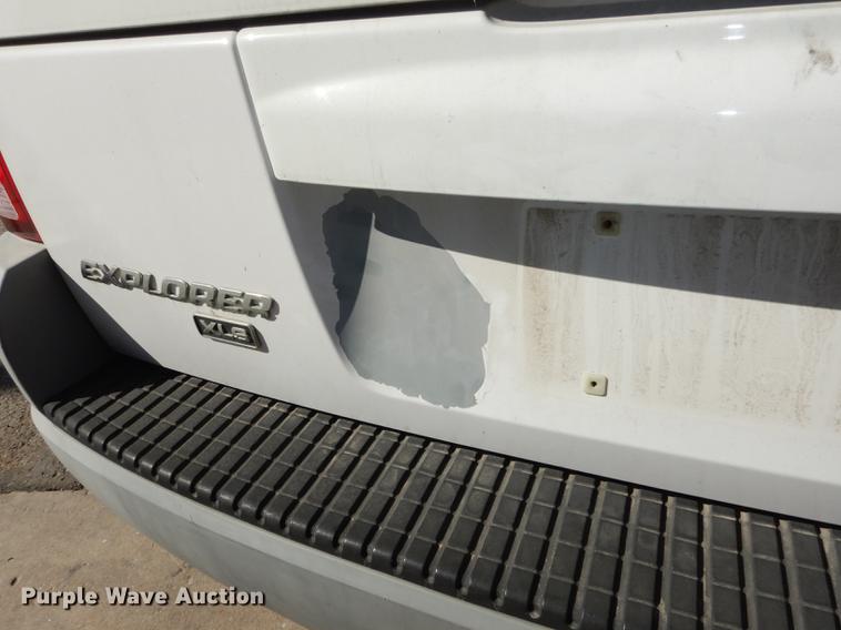 image for item K5824 2002 Ford Explorer SUV