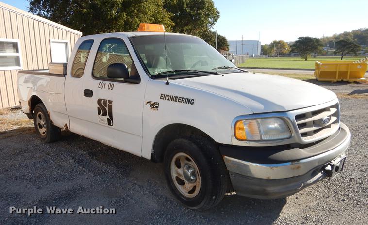 image for item K5829 2000 Ford F150 XL SuperCab pickup truck