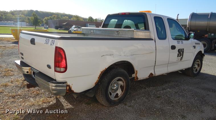 image for item K5829 2000 Ford F150 XL SuperCab pickup truck