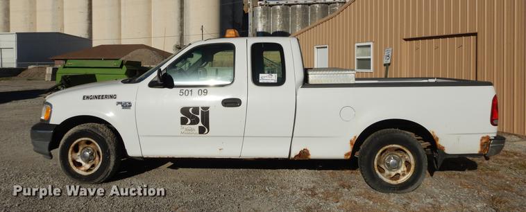 image for item K5829 2000 Ford F150 XL SuperCab pickup truck