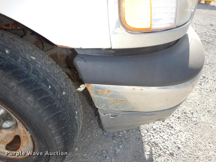 image for item K5829 2000 Ford F150 XL SuperCab pickup truck