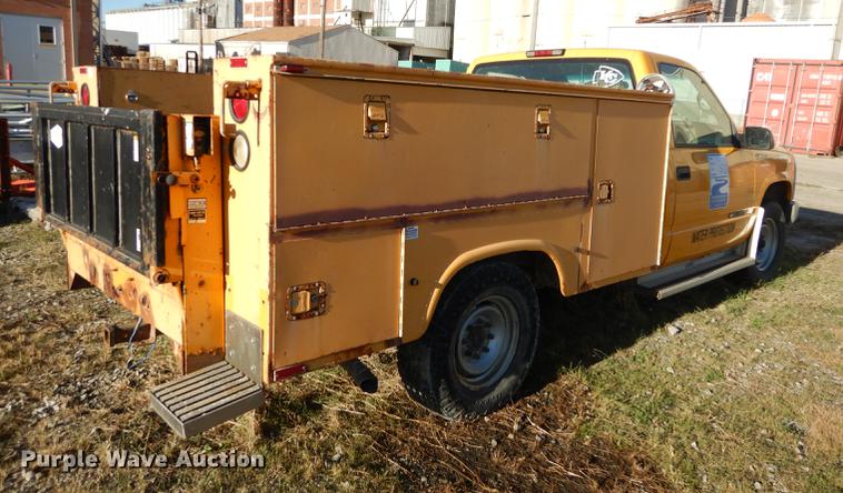 image for item K5830 1998 Chevrolet Cheyenne 2500 utility bed pickup truck