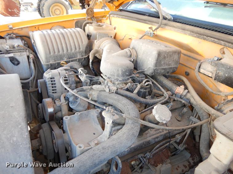 image for item K5830 1998 Chevrolet Cheyenne 2500 utility bed pickup truck