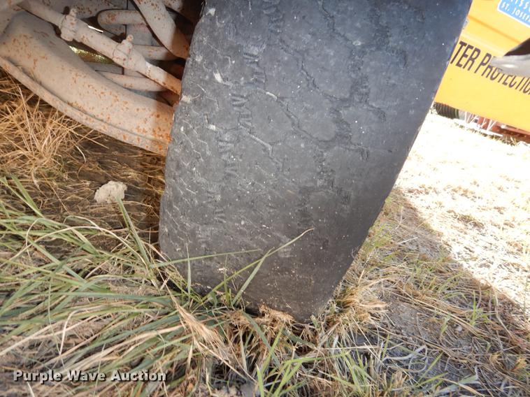 image for item K5830 1998 Chevrolet Cheyenne 2500 utility bed pickup truck