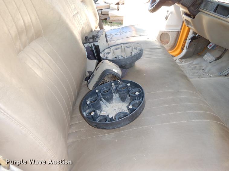 image for item K5830 1998 Chevrolet Cheyenne 2500 utility bed pickup truck