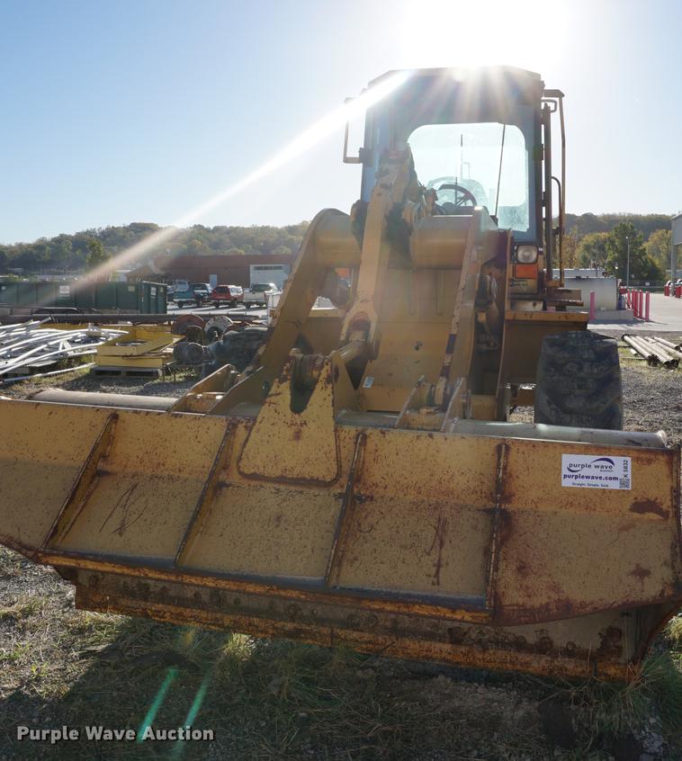 image for item K5832 1995 Caterpillar 924F wheel loader